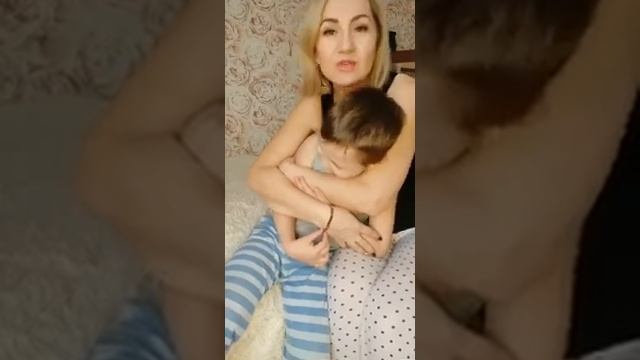 Любовь и внимание ребенку. терапевтическое упражнение "Печка и пирожок" смотреть онлайн