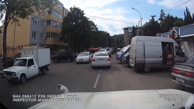 Туапсе перекресток Победы Жукова утро... смотреть онлайн