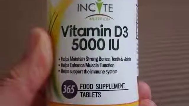Vitamine D3 en forte dose 5000 UI 365 comprimés Commentaire, trop fortement dosées et donc heureuse смотреть онлайн