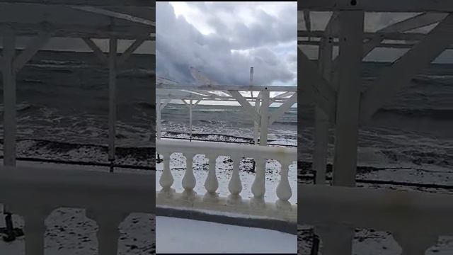 Архипо-Осиповка 14 января 2024 года ?️ Набережная в снегу ❄️ Видео: Денис Архипка travel смотреть онлайн