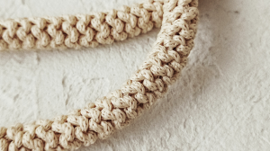 Рельефный шнур. Вязание крючком.