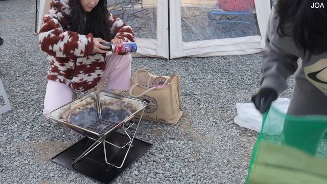 텐트칠땐 당근각! 치고나면 갬성 폭발ㅣ영천언니랑 티키타카 캠핑ㅣ달리자! 만취를 향해ㅣ뜯자! 소갈비도 닭발도ㅣ구독자 이벤트ㅣ캠핑브이로그 смотреть онлайн