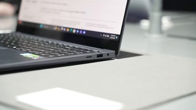 Samsung Galaxy Book4 | Galaxy Book4 Ultra, Book4 Pro, Book4 Pro 360 смотреть онлайн
