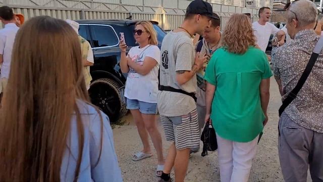 ч.2 Маха Харинама с группой Кришнадас Кавираджа пр. 23.07.2022 смотреть онлайн