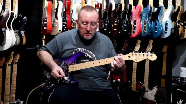 Fender VooDoo Priest Stratocaster 2015 смотреть онлайн