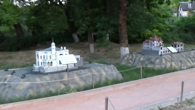 На машине в КРЫМ 2015 г. Часть 13 (Бахчисарай. Парк Миниатюр. Продолжение) смотреть онлайн