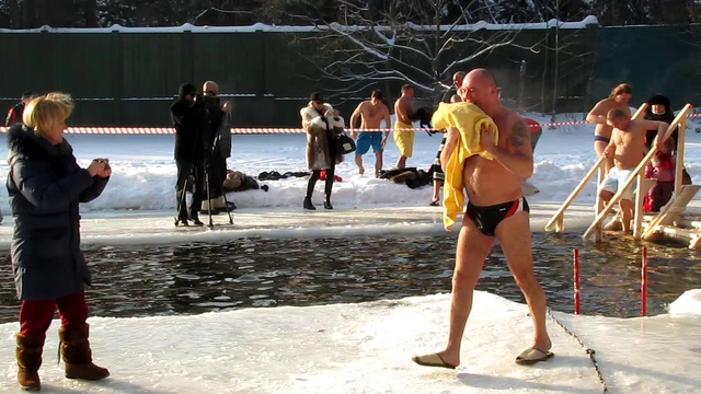КРЕЩЕНИЕ.2011.часть 1. смотреть онлайн