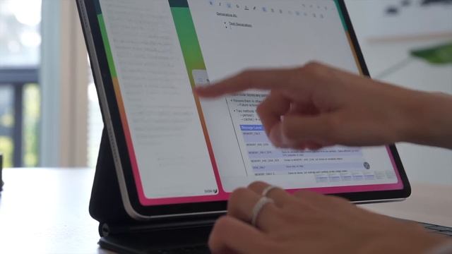 Lo nuevo de iPadOS 17: Multitarea, Notas, Pantalla de bloqueo y más смотреть онлайн