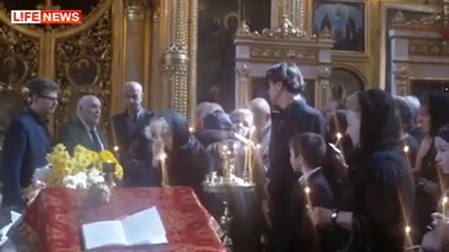 В Москве отпевают Александра Лазарева смотреть онлайн