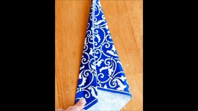 Очень красиво! Салфетки в форме галстука! Сервировка стола.Как красиво сложить салфетки на стол. смотреть онлайн