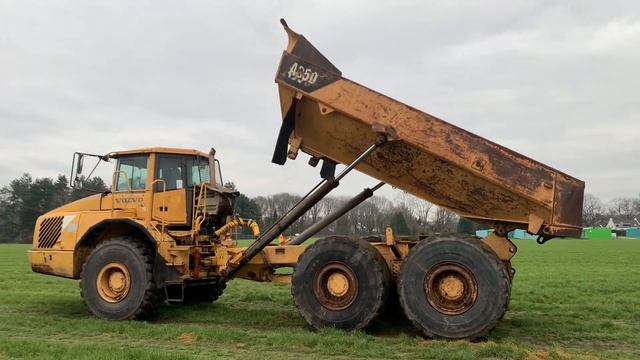 Dumptruck: Volvo A35D, year 2002 (Refnr. BM3673) смотреть онлайн