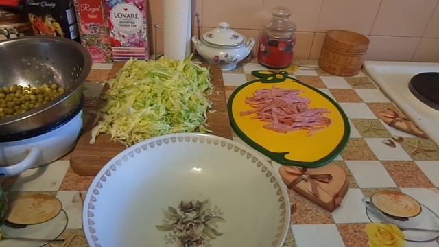 Салат Днестр из молодой капусты.Полузабытый советский салат.Очень вкусный. смотреть онлайн
