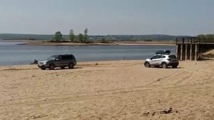 Ниссан х-трейл т30 на песке