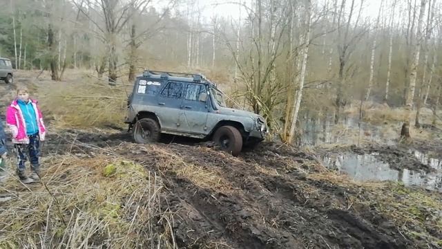 Offroad Уазы тонут, но ползут. Wrangler в помощь #покатушки смотреть онлайн