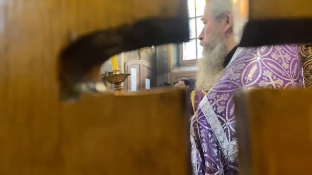 Неделя Великого Поста, Крестопоклонная. Вечернее богослужение в семинарском храме Трёх Святителей. смотреть онлайн