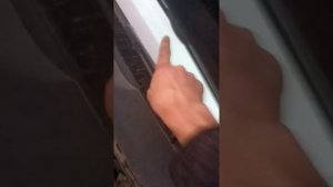 Ауди а6 с6  Замена трубки склоомевателя ч1