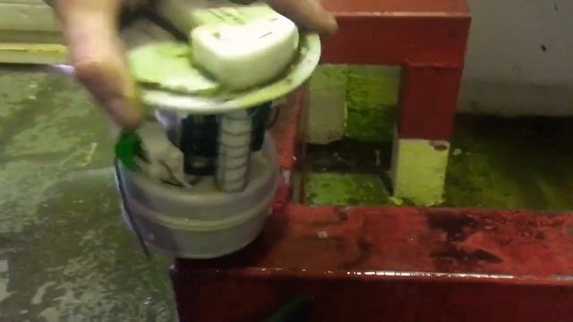 Чистим фильтр тонкой очистки на Рено Логан. Самый лучший вариант продлить жизнь фильтру! смотреть онлайн