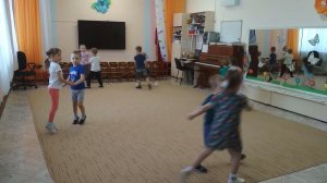 Солнечная полька.  Средняя группа 2021г  Разучиваем.