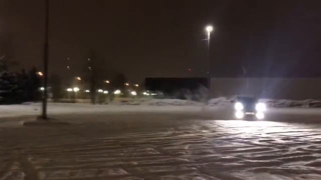 Нарезочка зимний дрифт Porsche Cayenne Turbo s Winter Drift ! смотреть онлайн