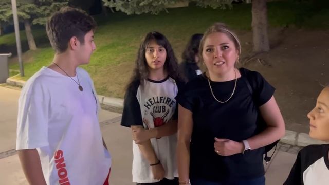 HERŞEYE EVET !! LUNAPARK Annem kanguruya bindi смотреть онлайн