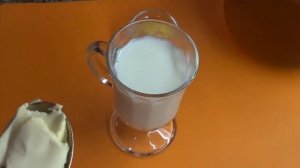 Рецепт от кашля: молоко мед масло желток сода йод