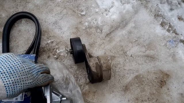 Замена ремня, натежитель ремня, генератора солярис часть 1