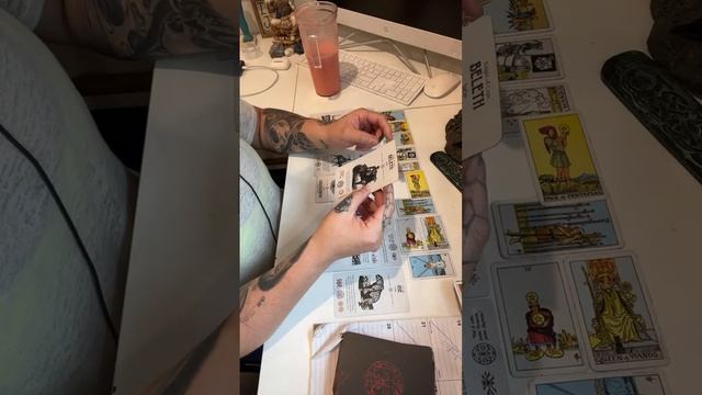 RANDOM TAROT/ORACLE CARDS ☕️?? #tarotreading #tarotnews смотреть онлайн