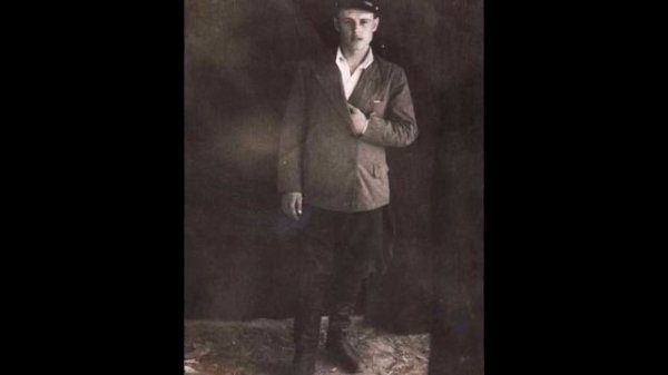 "А в садочке при долине". Поют Алевтина Токарева и Андрей Гольский.