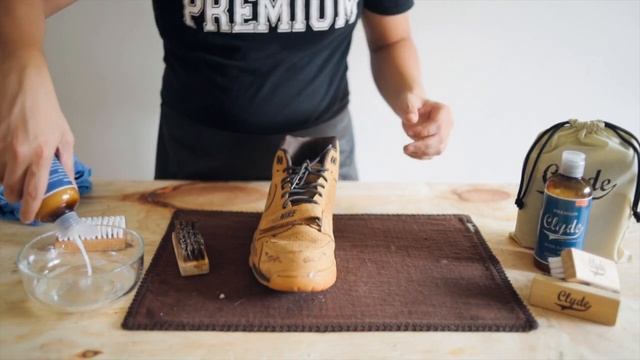How to Clean Nubuck Shoes смотреть онлайн