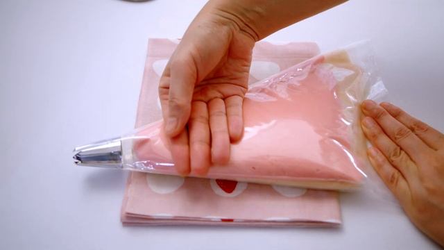 NO MUSIC 絞り出しクッキー♡いちごジャムサンドの作り方 смотреть онлайн