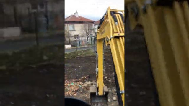 услуги с мини багер Кърджали 0877932812 смотреть онлайн