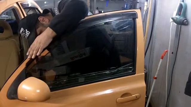 Tinting front door Nissan March Armenia Yerevan смотреть онлайн
