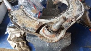 Замена верхних шаровых и сайлентблоков, а также замена нижней шаровой на хендай соната.