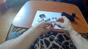 Чистка режущего блока электробритвы Braun.