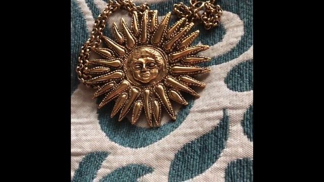 Магия Украшений: Защита И Помощь От Ювелирки Во Время Затмений смотреть онлайн