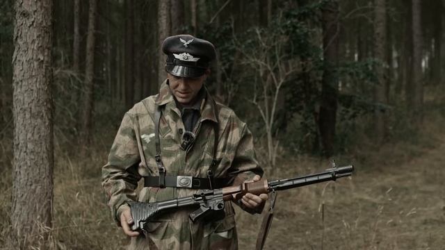 WEHRMACHT - Fallschirmjägergewehr 42 erklärt! (FG-42) смотреть онлайн
