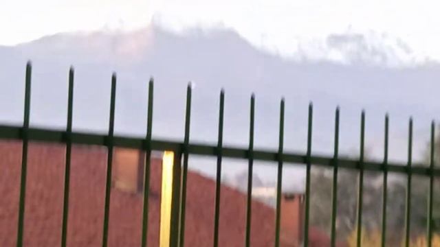 Я говорю вам до свидания, но расставание не для нас....Ноябрьский Закат, Замок на горе и Горы смотреть онлайн