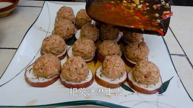 莲藕这样吃才叫爽，香辣可口，比红烧肉还香，一盘16个不够吃~【小青家常美食】 смотреть онлайн