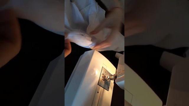 Втачивание потайной молнии (часть 2) смотреть онлайн