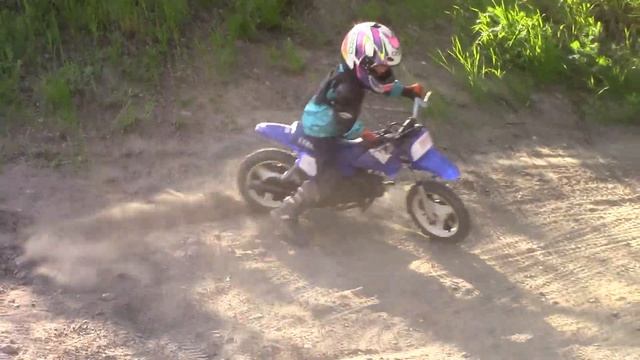 Третья тренировка Жени на Yamaha PW50 смотреть онлайн