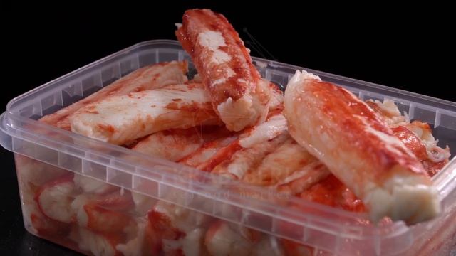 Самая желанная часть камчатского краба. Первая фаланга 10/12 см. От магазина морепродуктов Крабсбер смотреть онлайн