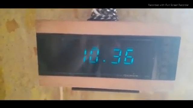 советские электронные часы.