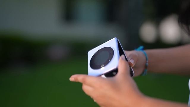 Tecno Phantom V Flip Unboxing & First Look - The Best Flip Experience????