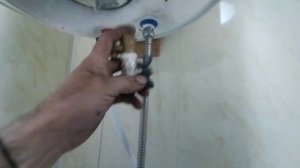 как просто слить воду с бойлера или на кой шлях столько кранов
