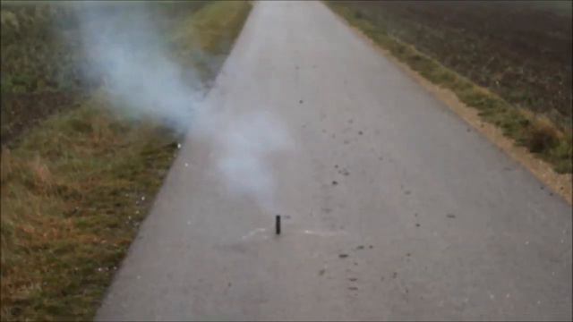 SUPER BullDog (XP4003) 30g POLENBÖLLER - Pyro infernalis смотреть онлайн