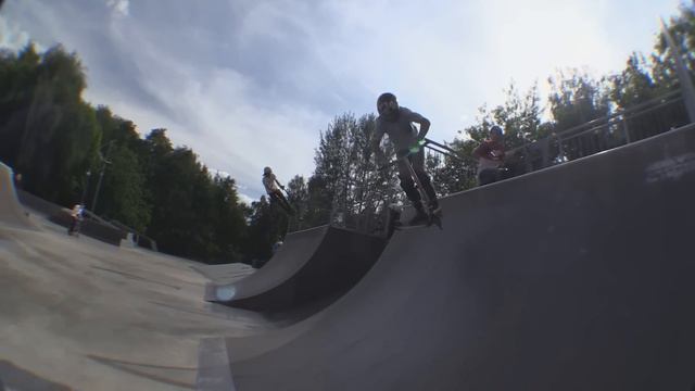 random kick scooter tricks, скейтпарк Кузьминки 20160614 смотреть онлайн