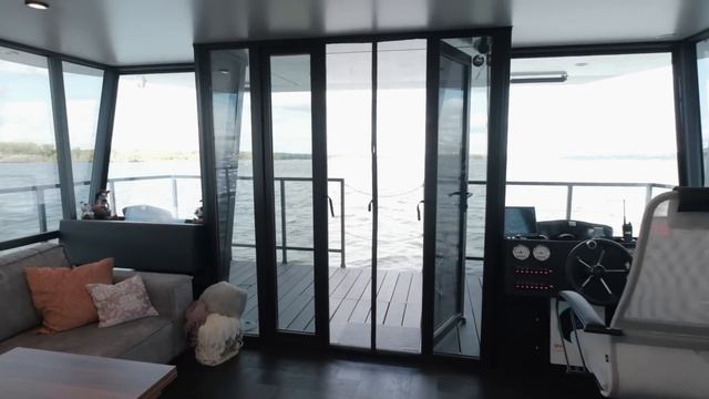Русские Хаусботы Всё Круче. ОБНОВЛЕННЫЕ Плавучие Дома КРУИЗ / CRUISE 2024 Обзор. смотреть онлайн