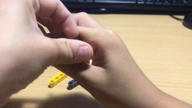 Как сделать 🏹лук из Лего | ЛУК ИЗ ЛЕГО *стреляет* смотреть онлайн