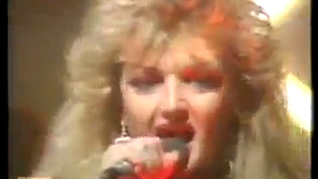 Bonnie Tyler - I Need A Hero. смотреть онлайн