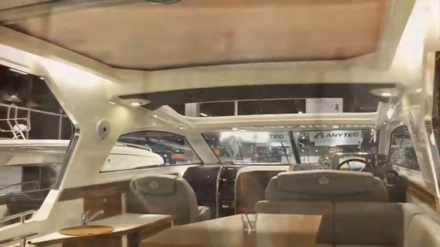 Моторный каютный катер Aquador 30 ST для морской рыбалки и морских путешествий| Yachts Expert